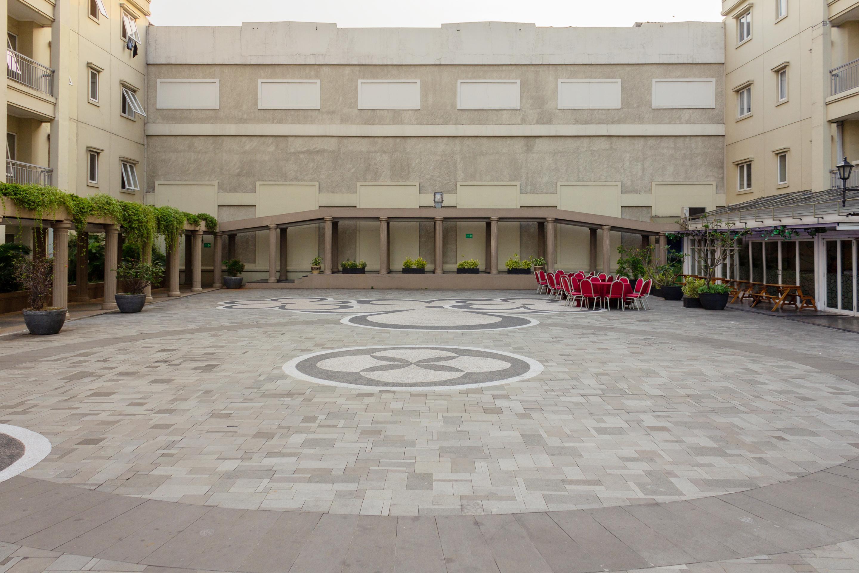 Collection O 6 Grand Palace Kemayoran Jakarta Exterior foto